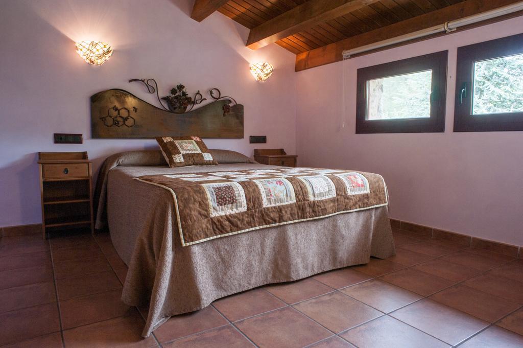 Mas La Riera Casa de hóspedes Campdevánol Quarto foto